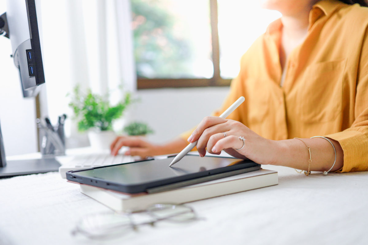 Comment se constituer un portfolio solide en début de carrière digitale&nbsp;?