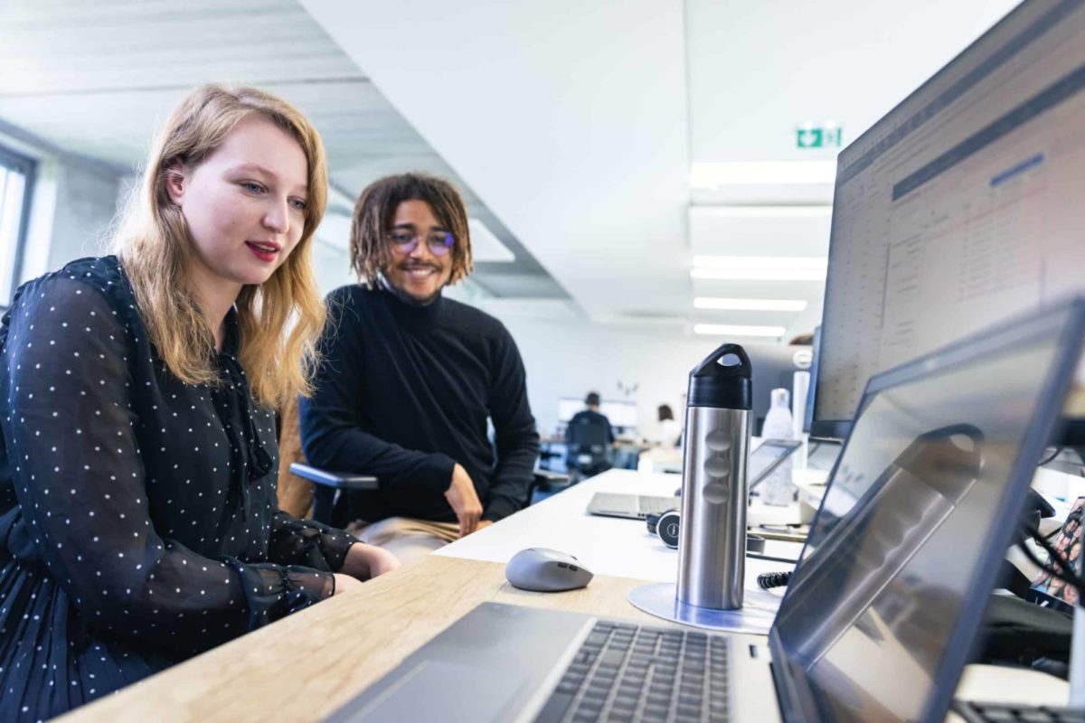 Métiers du numérique qui recrutent en 2026 | Formations adaptées