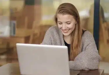 Télétravail et alternance&nbsp;: vos droits et devoirs